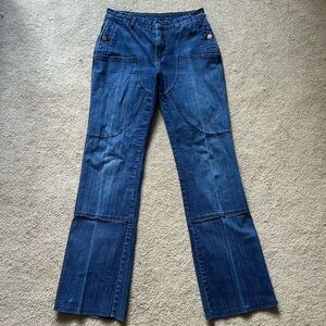 Navy blue low rise jeans with cool pocket details